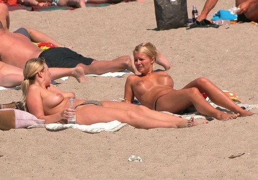 Sexy British Girls Topless Photo At Beach On Greek Island