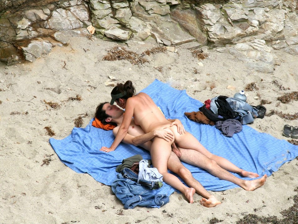 Real Hidden Sex Beach - Fuck on the Beach Pictures